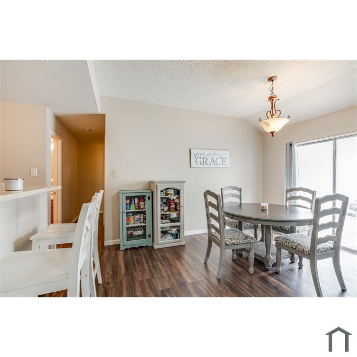 3211 Stoney Grv