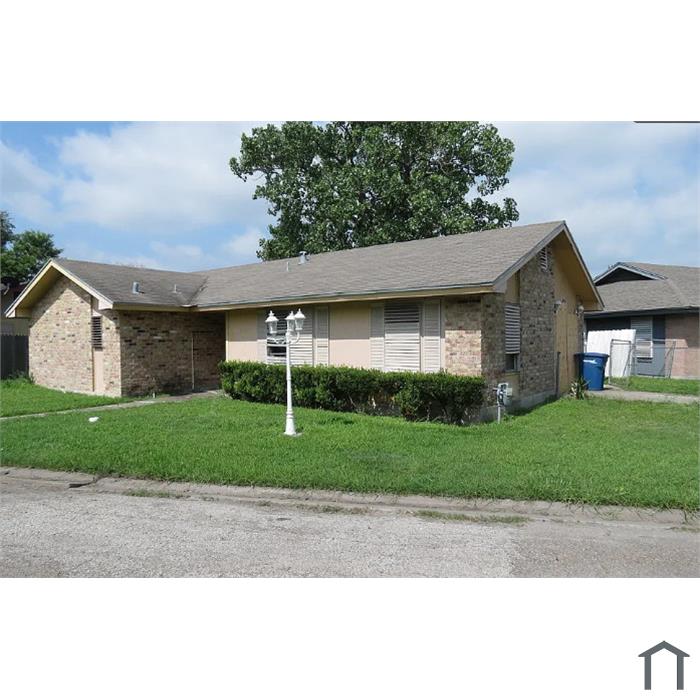 121 Green Trail Dr