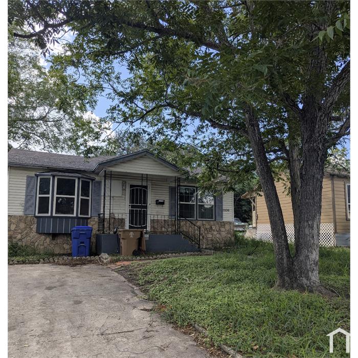 1106 Golla Dr