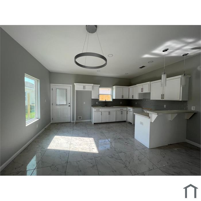 3312 S Mia Ln