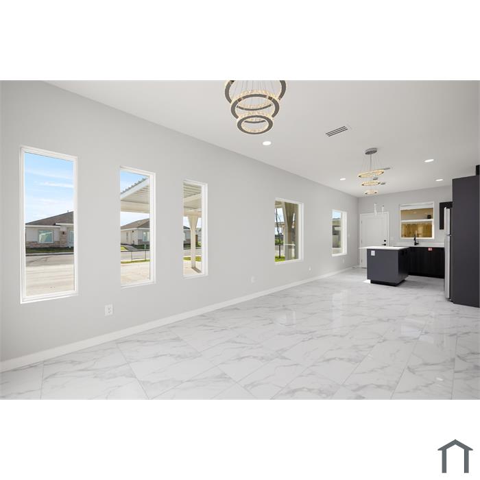 1007 N Woodson Ave