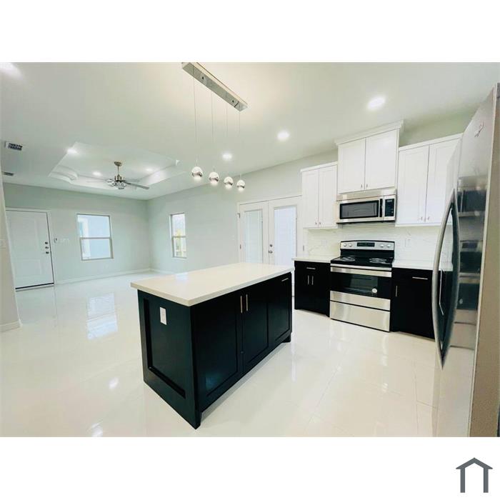 209 W Rutherford Ave