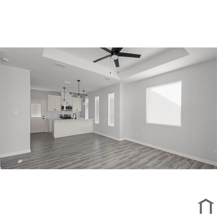 600 N Onyx Ave