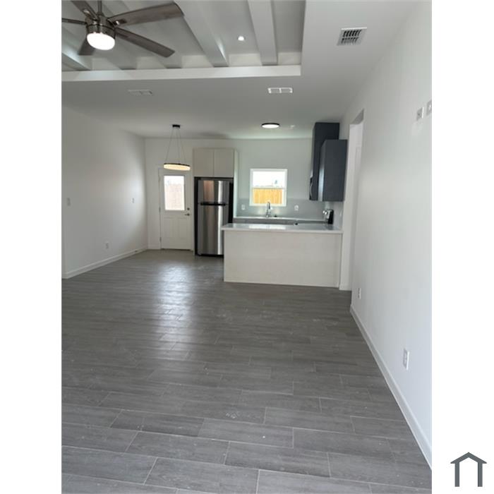 116 W Campeche Ave