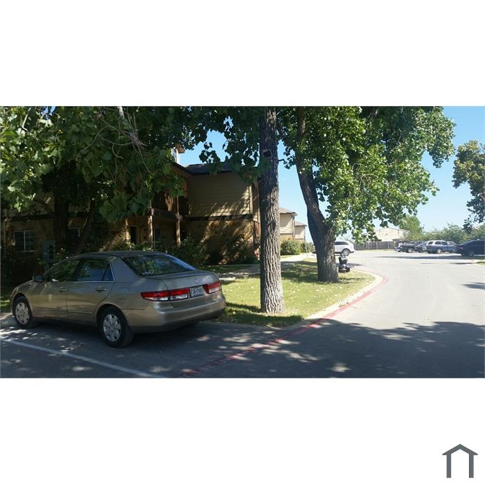 413 Lion Dr