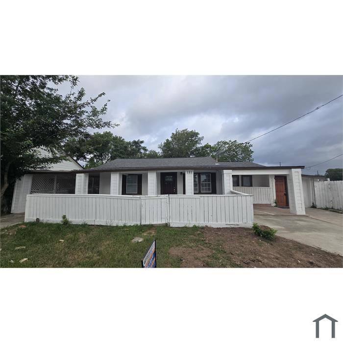 101 S Lockhart St
