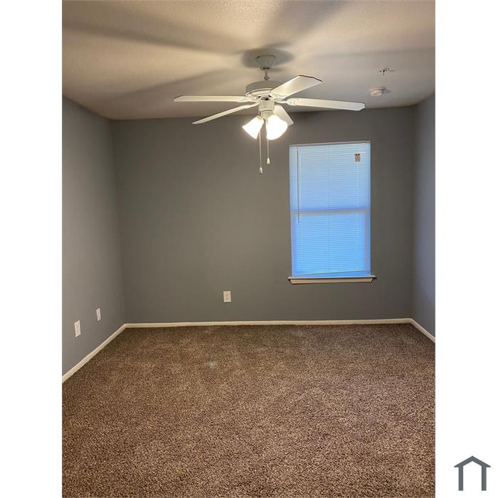 12151 N Interstate 35