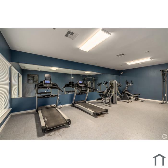 12151 N Interstate 35