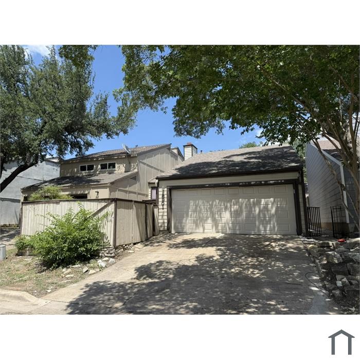 8901 Newport Ln