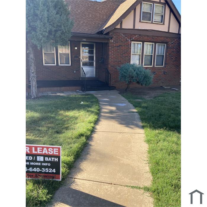 202 Crestway Ter
