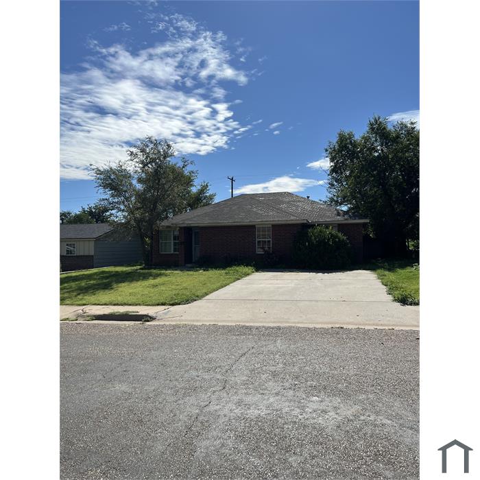 2712 Oak Dr