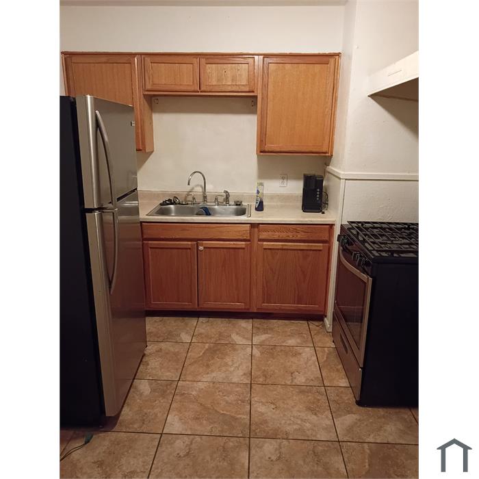 1407 E Golf Course Rd