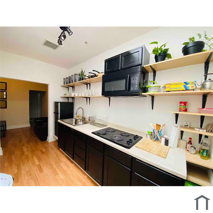 504 W San Antonio Ave