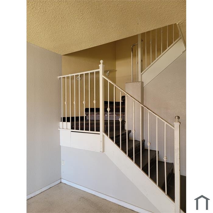 11043 Oasis Dr