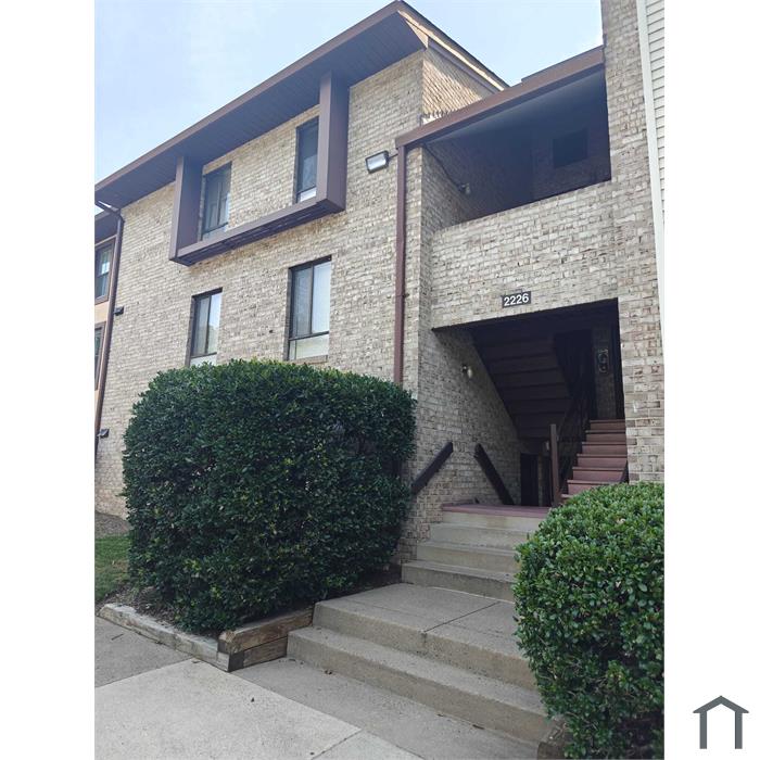 2226 Castle Rock Sq