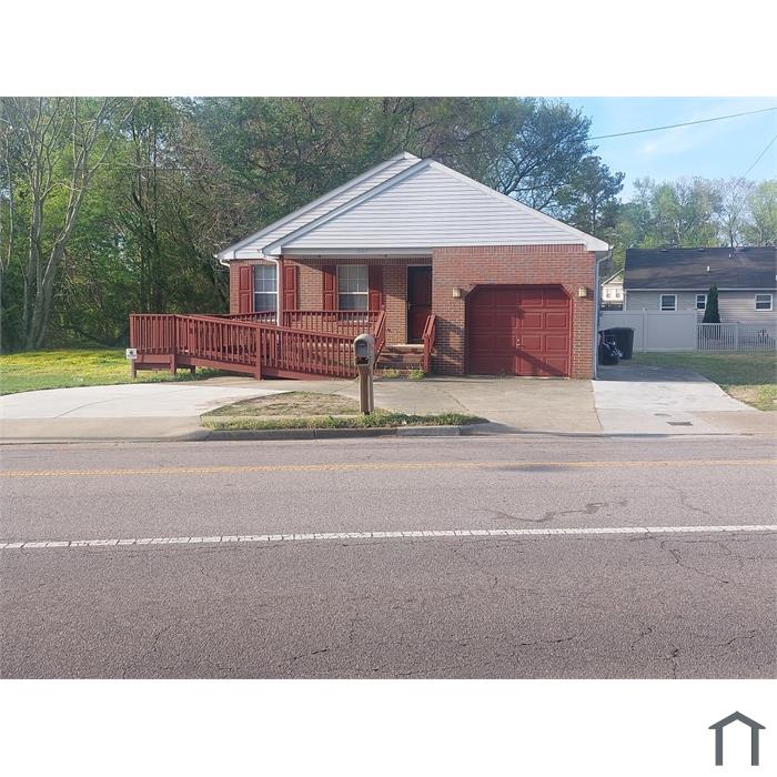 1067 Norfolk Ave