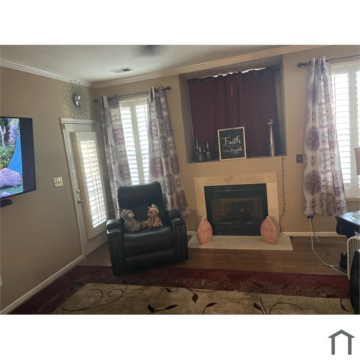 1021 Grand Oak Ln