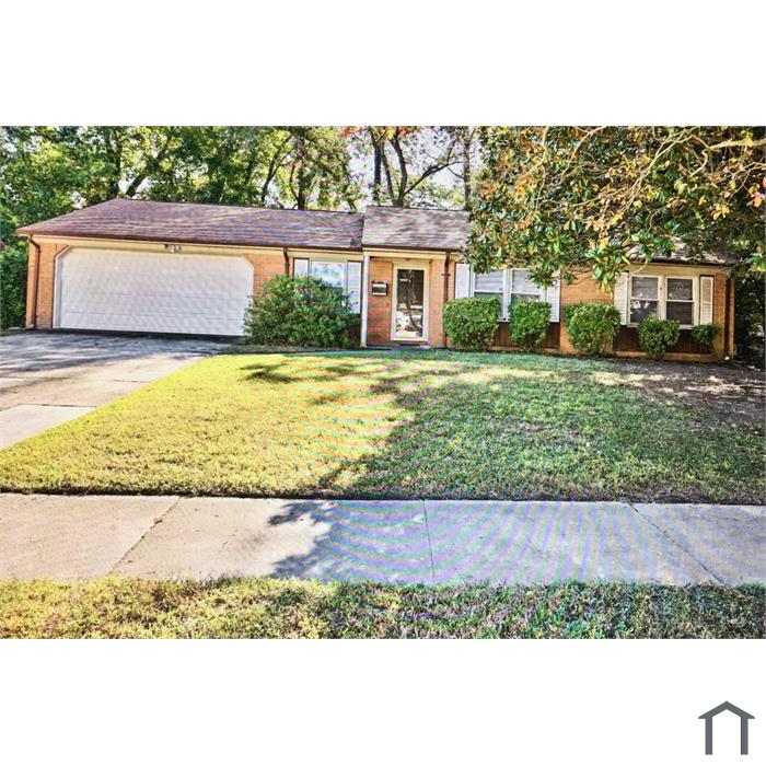 6253 Auburn Dr