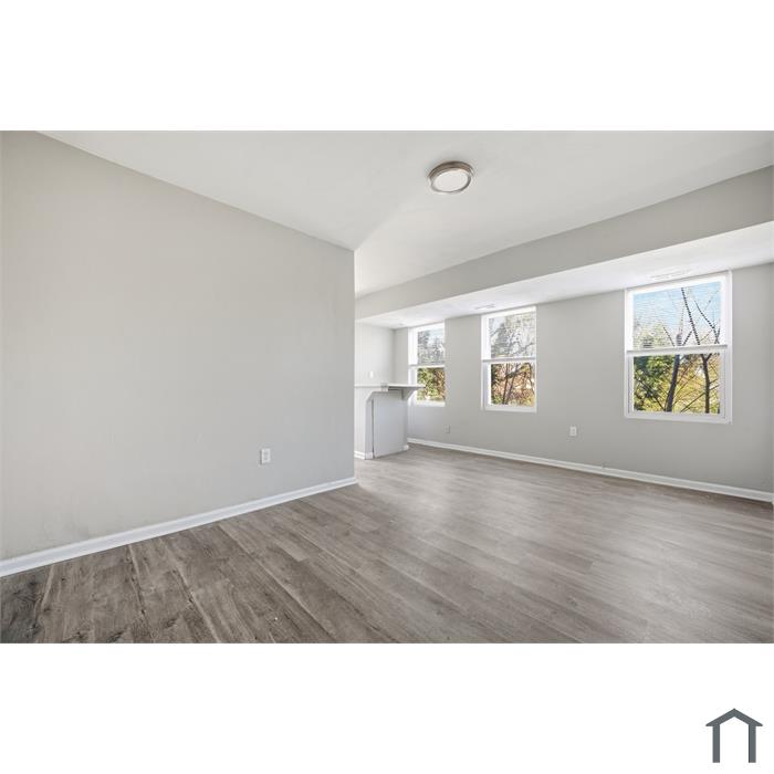 703 W 29th St