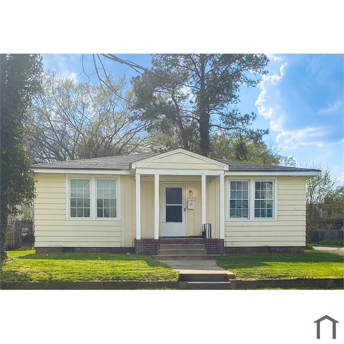 302 Elm St