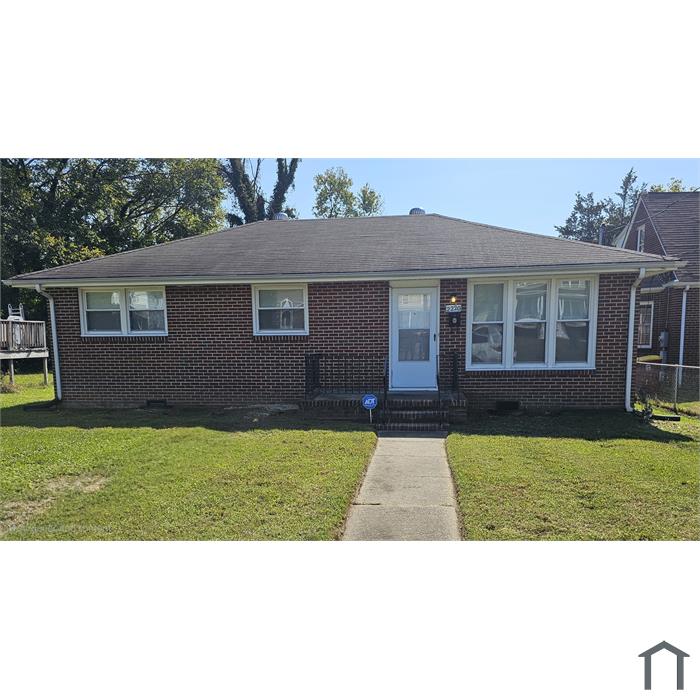 2220 Ferndale Ave