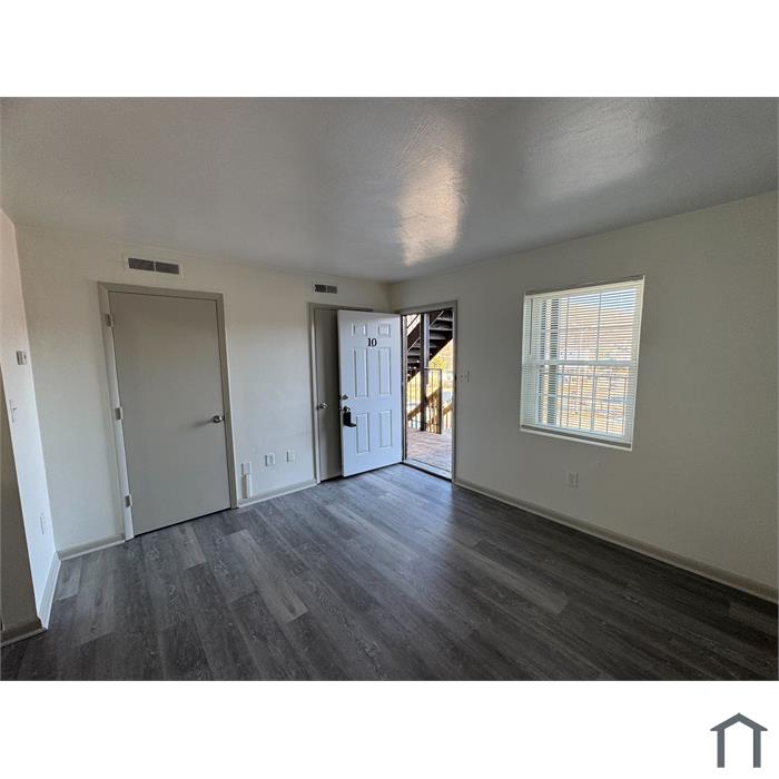 2001 Lynn Ave SW