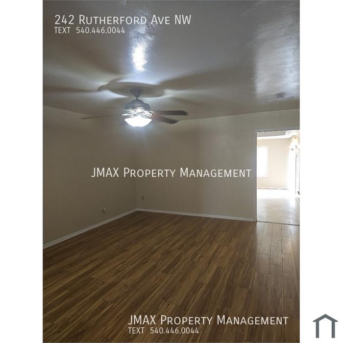242 Rutherford Ave NW
