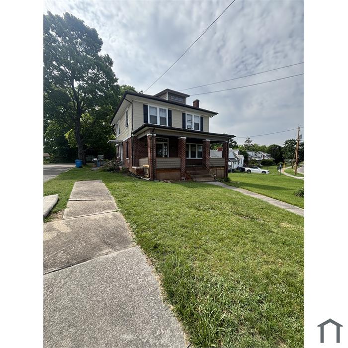 1302 Rugby Blvd NW