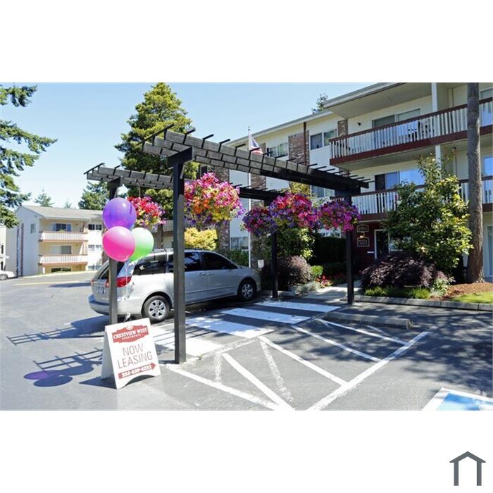 Crestview West Apartments 