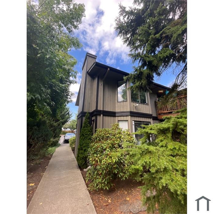 7125 Rainier