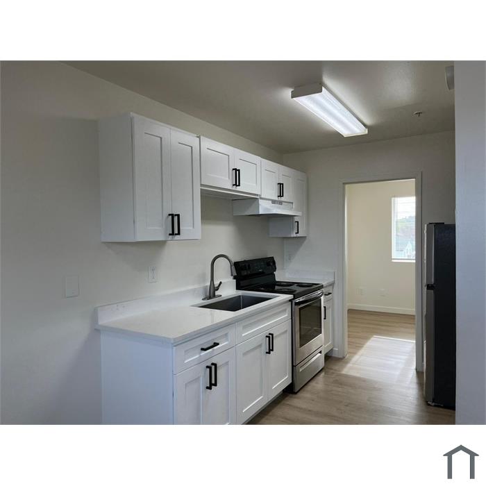 2502 Fruitvale Blvd