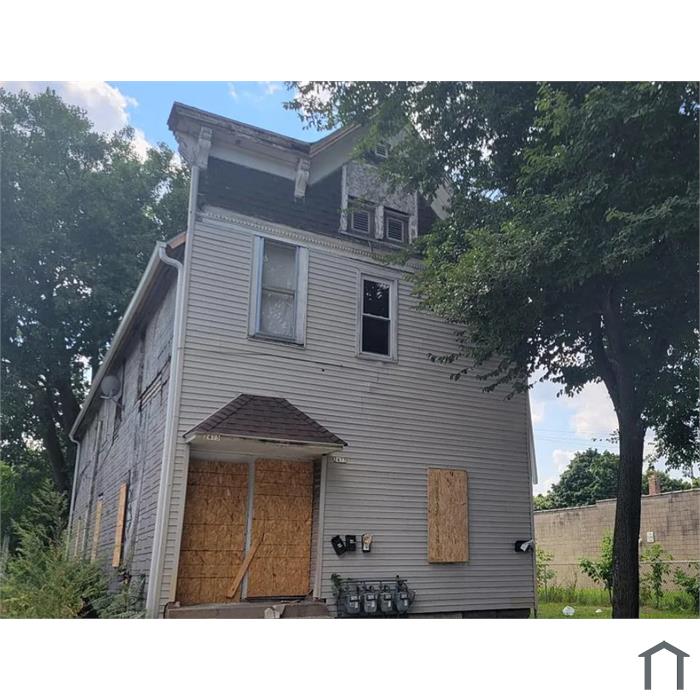 2475 W Fond du Lac Ave