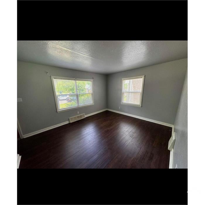 3223 W Fairmount Ave