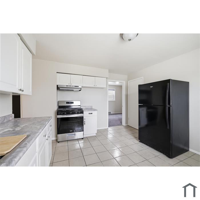 101 W Meinecke Ave