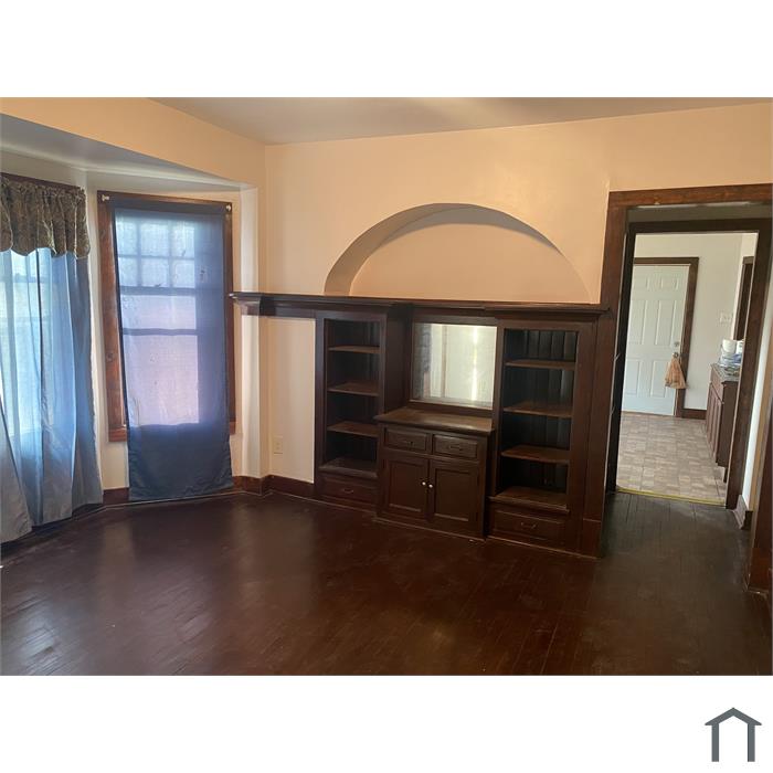 3 bedroom Lower Unit